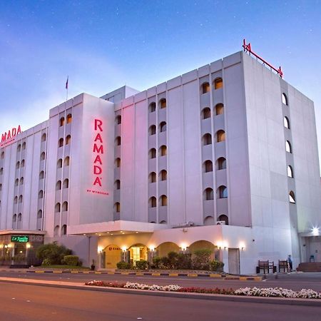 Готель Ramada By Wyndham Bahrain Манама Екстер'єр фото