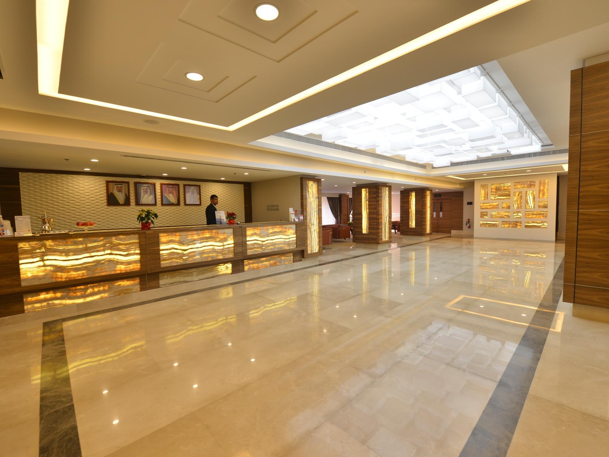 Готель Ramada By Wyndham Bahrain Манама Екстер'єр фото