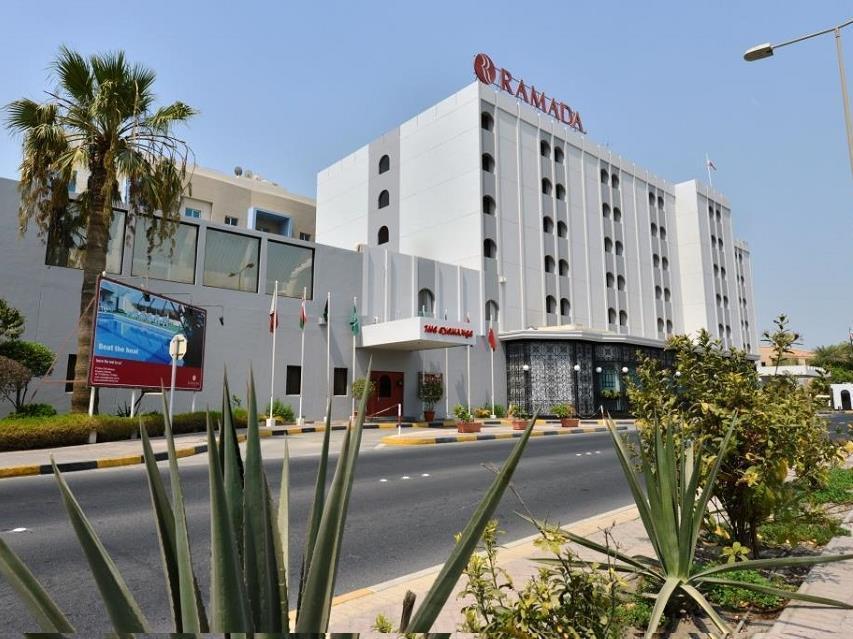 Готель Ramada By Wyndham Bahrain Манама Екстер'єр фото