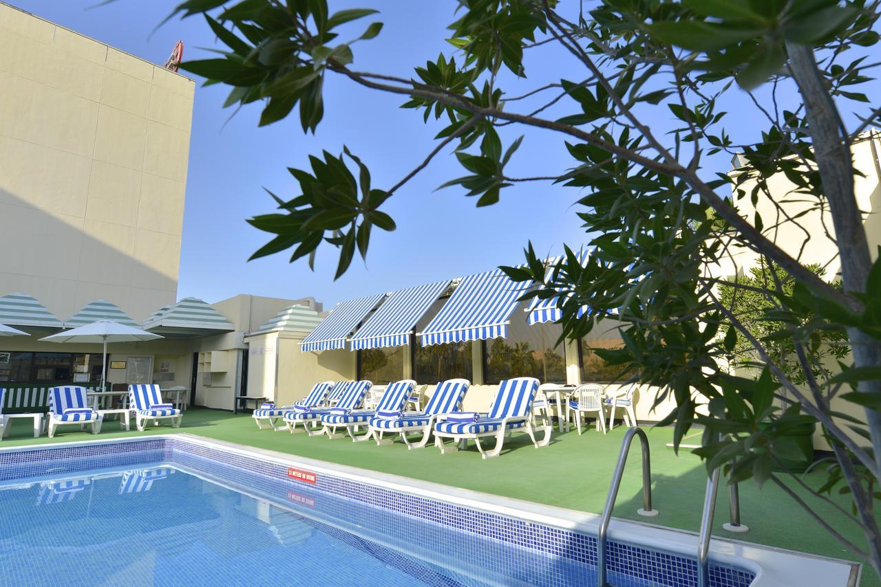 Готель Ramada By Wyndham Bahrain Манама Екстер'єр фото