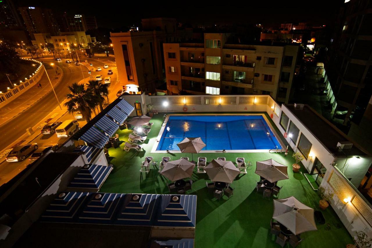 Готель Ramada By Wyndham Bahrain Манама Екстер'єр фото