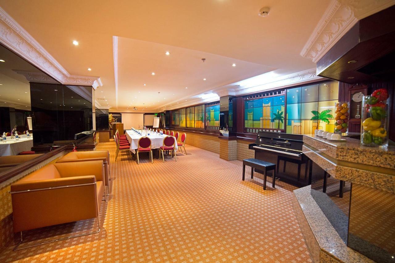 Готель Ramada By Wyndham Bahrain Манама Екстер'єр фото